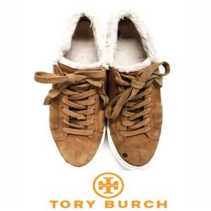 TORY BURCH SIZE 5.5 TAN SUEDE SHEARLING LINED